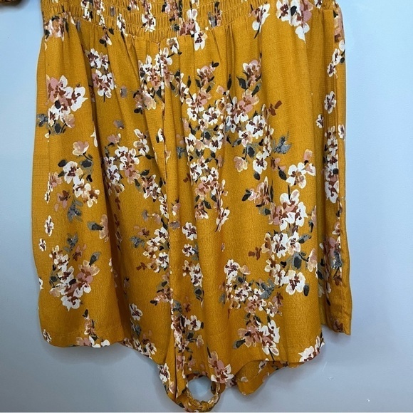 Flynn Skye Justine Square Neckline Mustard Springs Floral Crepe Romper Size M - Picture 15 of 16